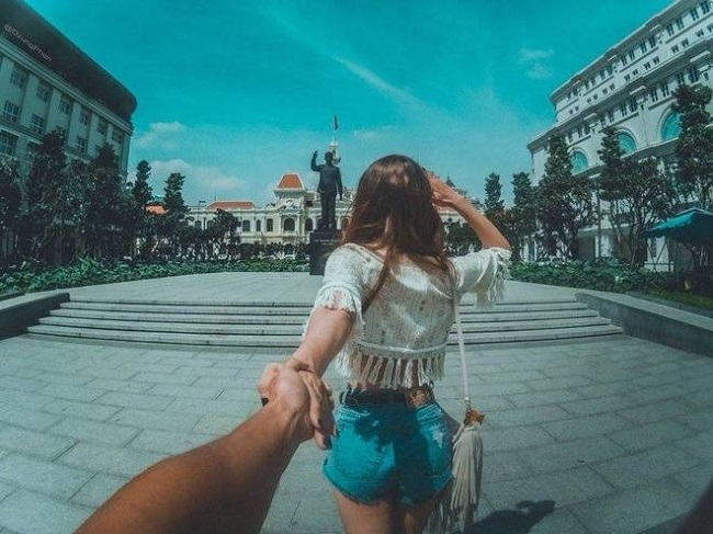 Nắm tay đi khắp thế gian – tạo dáng chụp ảnh ở Phú Quốc cho các cặp đôi yêu nhau